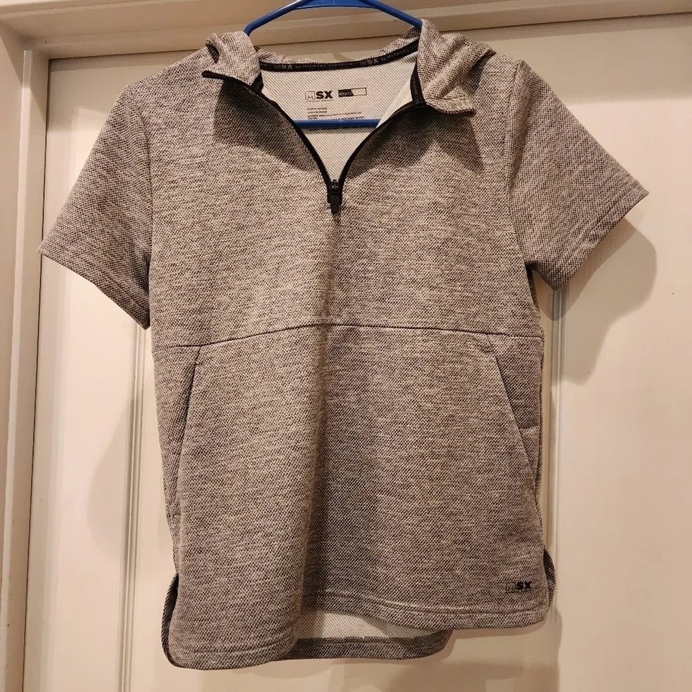 Michael Strahan MSX Boys gray short sleeve hooded shirt Size M 10/12